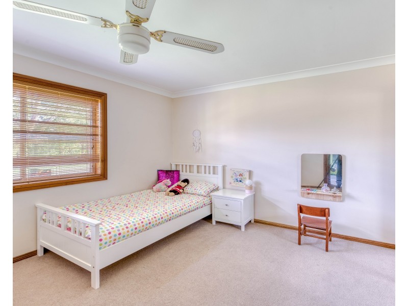 24 Lloyds Way, Bargo NSW 2574