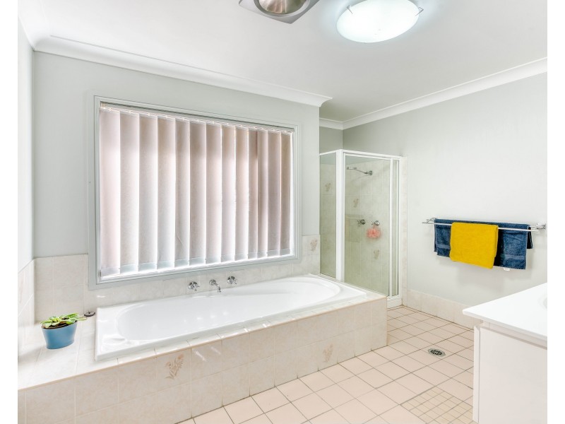 24 Lloyds Way, Bargo NSW 2574