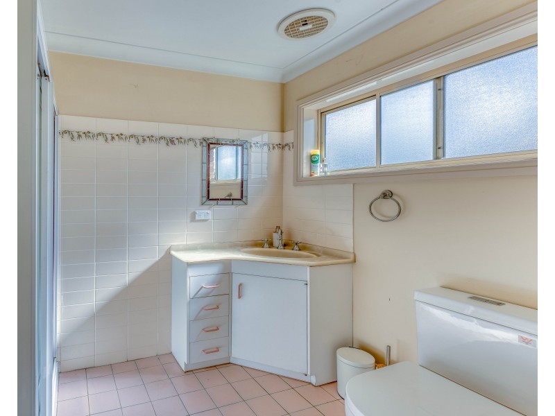 24 Lloyds Way, Bargo NSW 2574