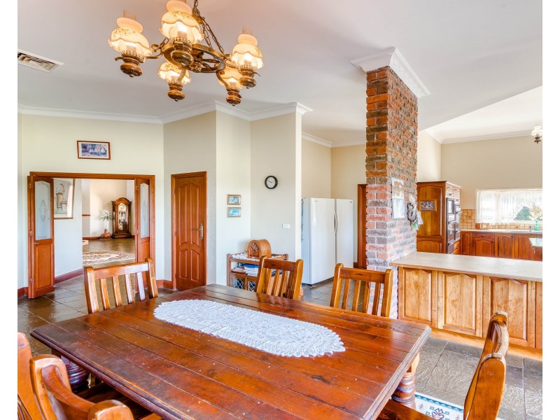 115 Mount View Close, Razorback NSW 2571