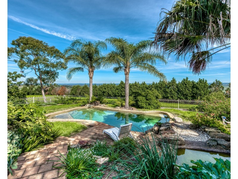 115 Mount View Close, Razorback NSW 2571