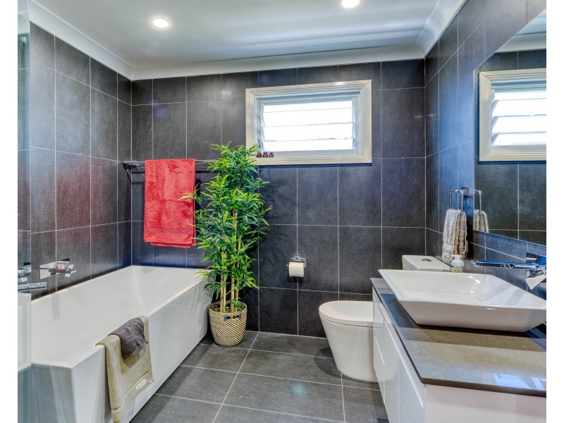 13 Close Street, Thirlmere NSW 2572