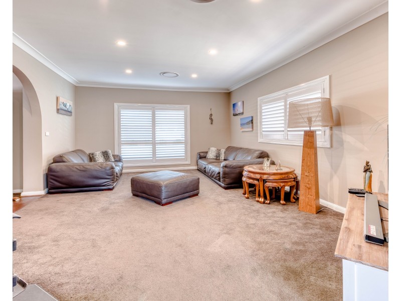 13 Close Street, Thirlmere NSW 2572