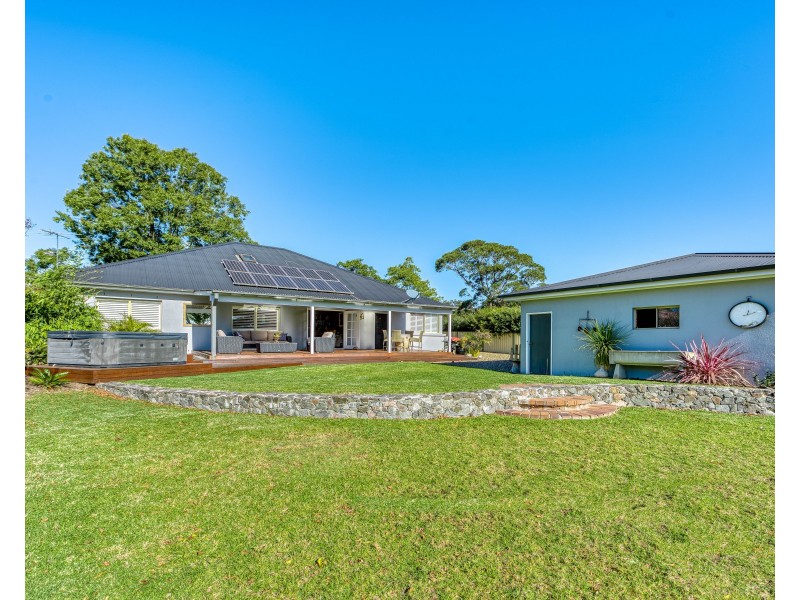 13 Close Street, Thirlmere NSW 2572