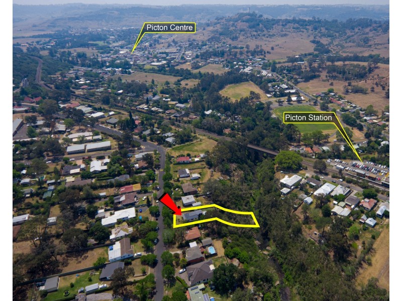 54 Lumsdaine Street, Picton NSW 2571