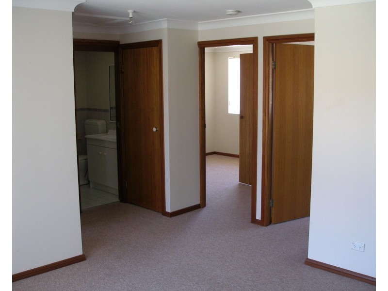 11/4 Margaret Street, Picton NSW 2571