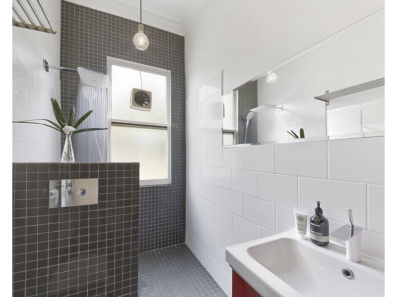 3/249 Menangle Street, Picton NSW 2571