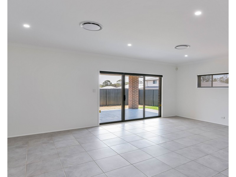 74 Jarvis Street, Thirlmere NSW 2572