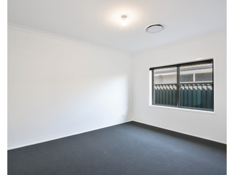 74 Jarvis Street, Thirlmere NSW 2572