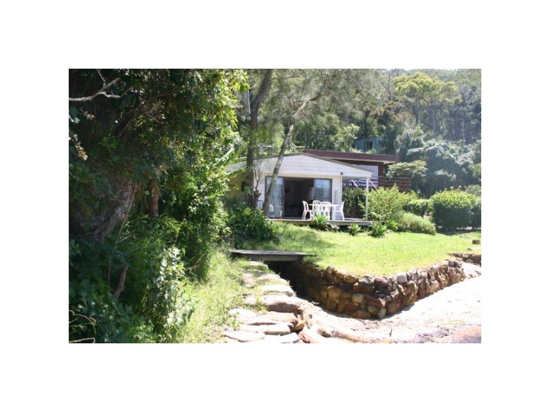 . IVORS, Scotland Island NSW 2105