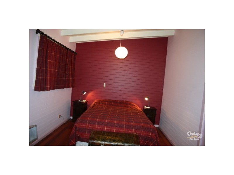 . IVORS, Scotland Island NSW 2105