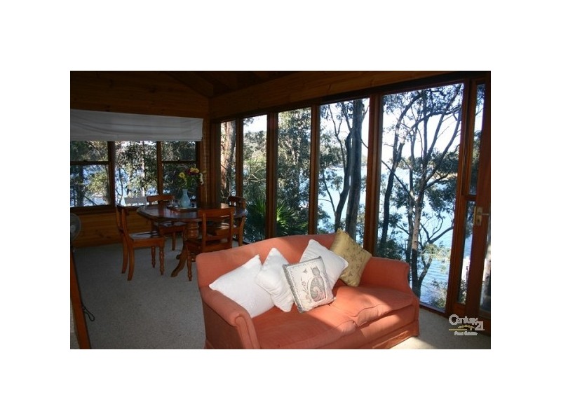 . SEABREEZE, Lovett Bay NSW 2105