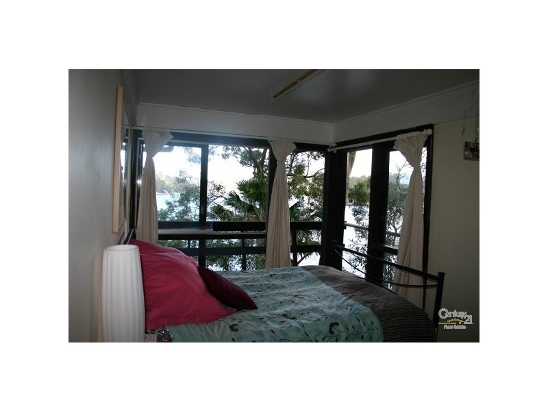 2 The Chase, Lovett Bay NSW 2105