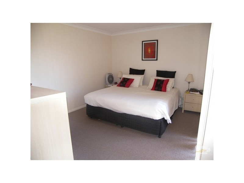 2/30 Bourke Street, Richmond NSW 2753