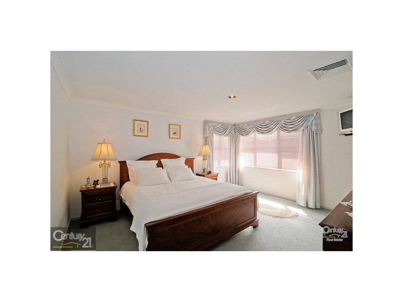 8 Killarney Court, Mcgraths Hill NSW 2756