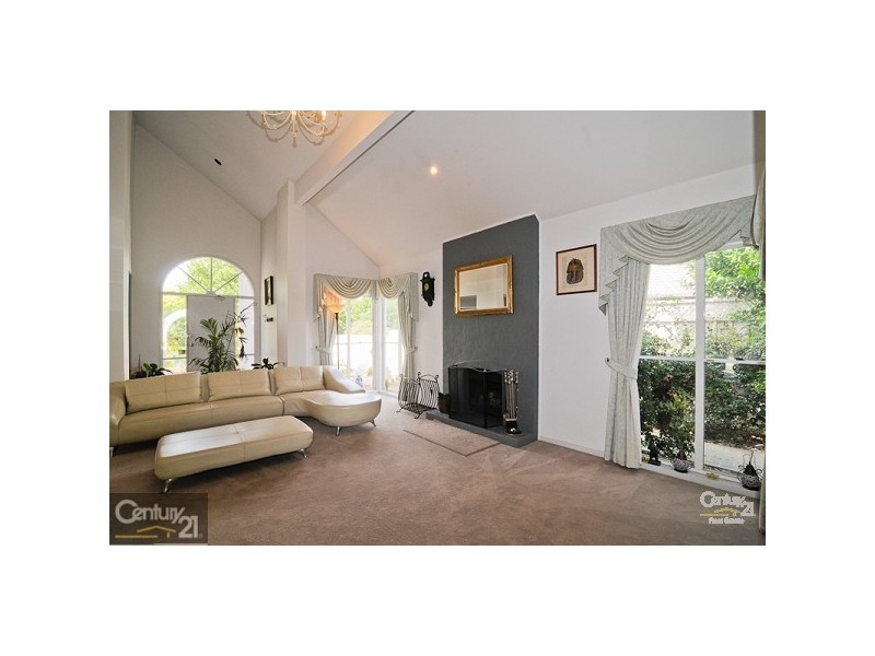 8 Killarney Court, Mcgraths Hill NSW 2756