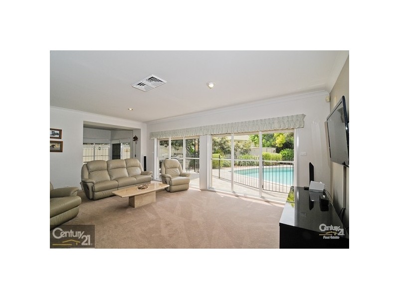 8 Killarney Court, Mcgraths Hill NSW 2756
