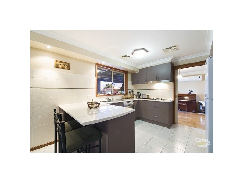 17 Winnifred Road, Mcgraths Hill NSW 2756