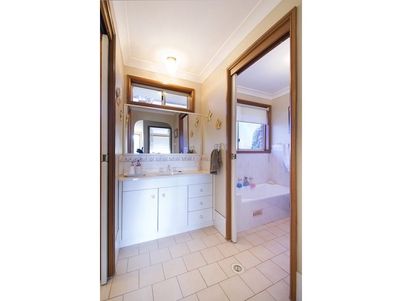 17 Winnifred Road, Mcgraths Hill NSW 2756