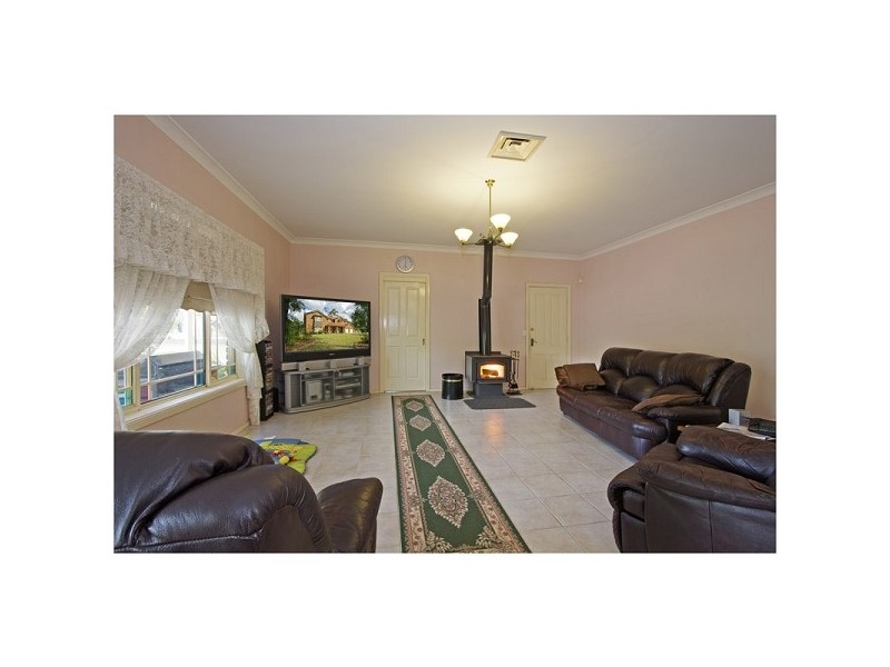 8 Willeroo Drive, Windsor Downs NSW 2756