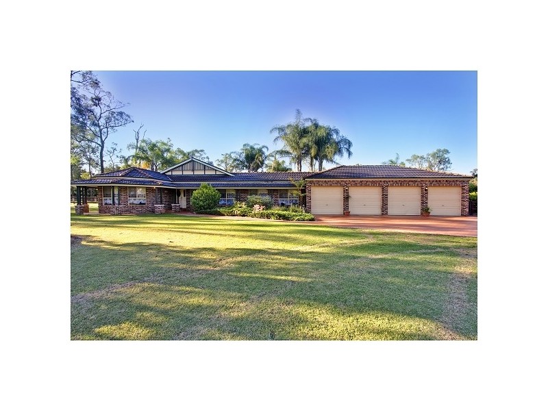 64 Wavehill Avenue, Windsor Downs NSW 2756