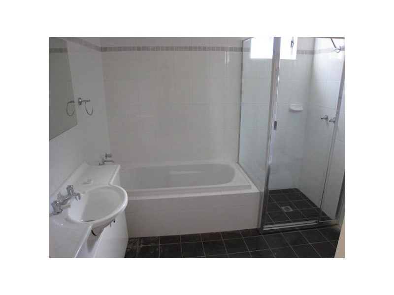 2/68-72 Beaconsfield Road, Silverwater NSW 2128