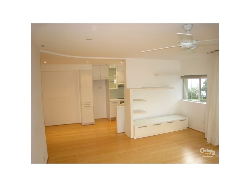 1/14 Blues Point Road, Mcmahons Point NSW 2060