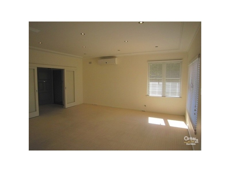 9 Garrick Road, St Ives NSW 2075