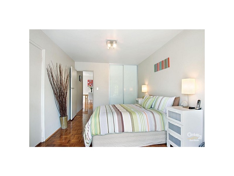 3/231 Ernest Street    Cnr Moodie St, Cammeray NSW 2062