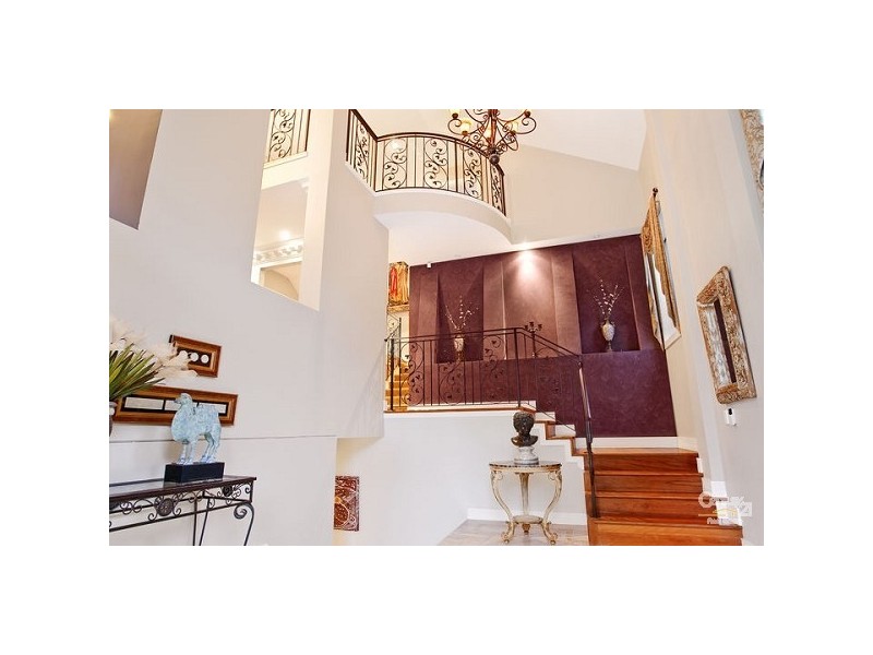 17 Hoop Pine Place, West Pennant Hills NSW 2125