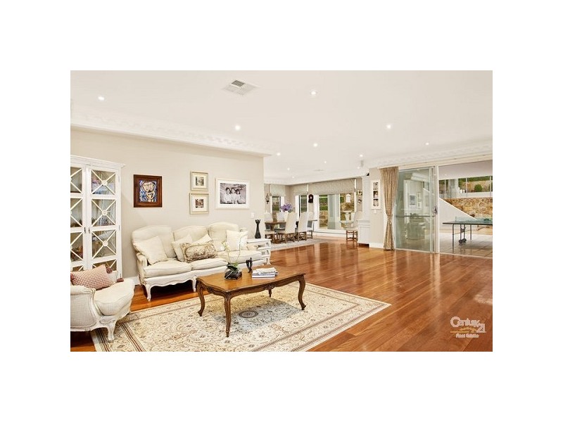 17 Hoop Pine Place, West Pennant Hills NSW 2125