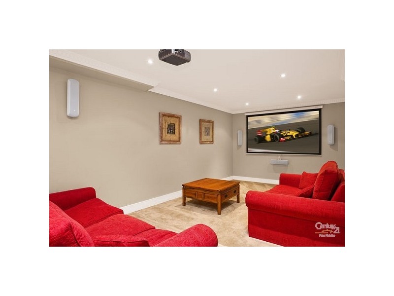 17 Hoop Pine Place, West Pennant Hills NSW 2125