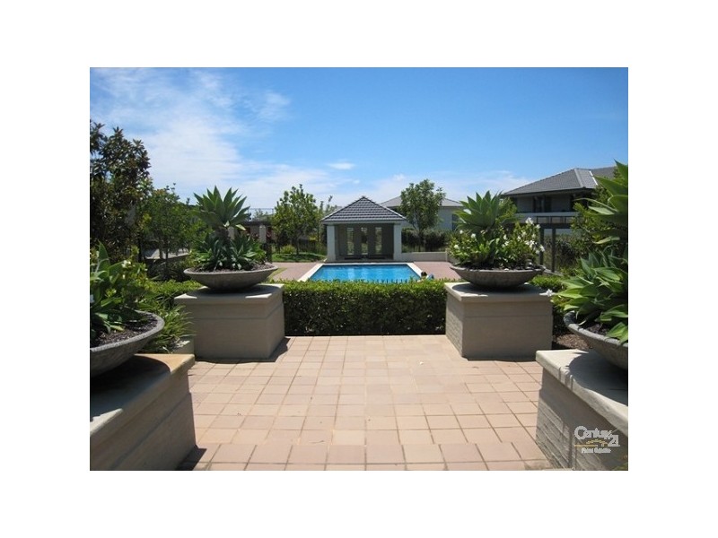 8 Waterview Way, Stanhope Gardens NSW 2768