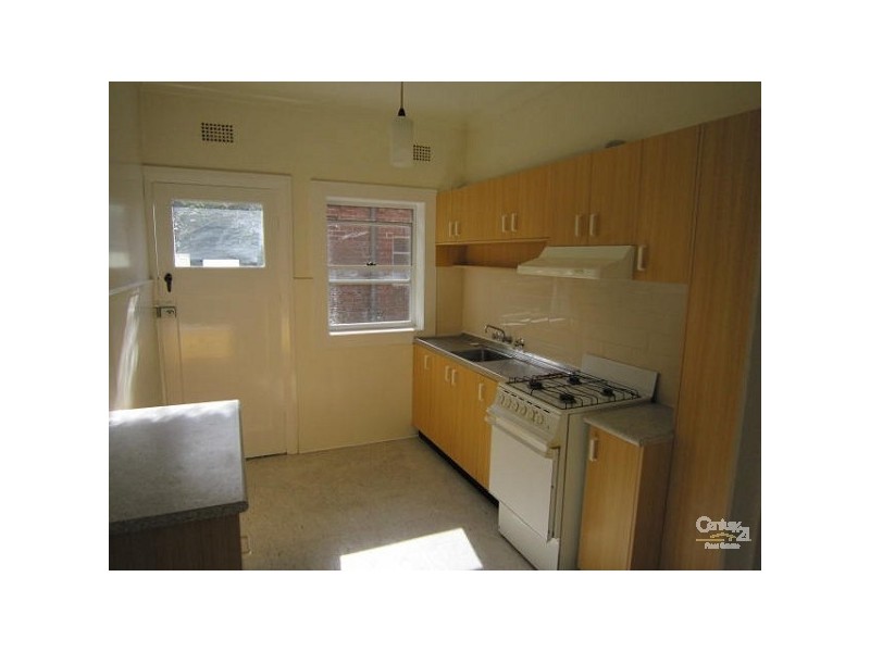 2/24 Spruson Street, Neutral Bay NSW 2089