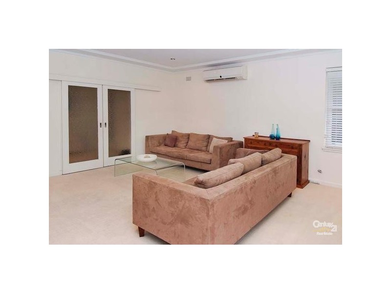 9 Garrick Road, St Ives NSW 2075