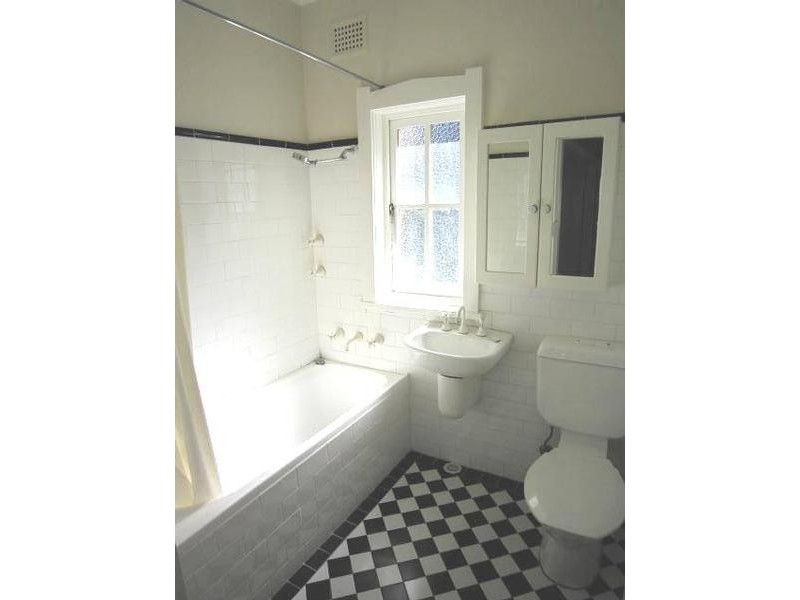 2/64 Bent Street, Neutral Bay NSW 2089