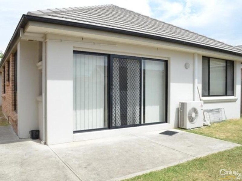 8 Seaton Street, Stanhope Gardens NSW 2768