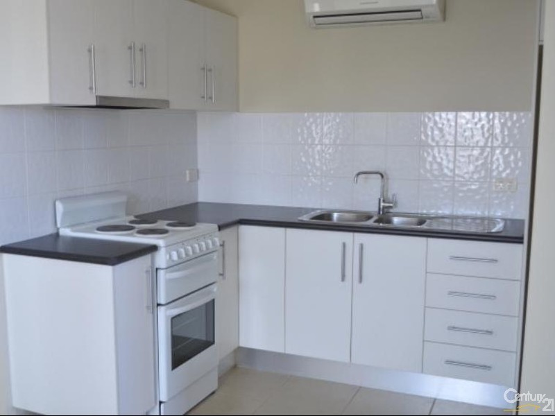 8 Seaton Street, Stanhope Gardens NSW 2768