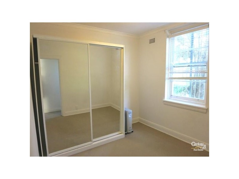 2/14 Bradly Avenue, Kirribilli NSW 2061