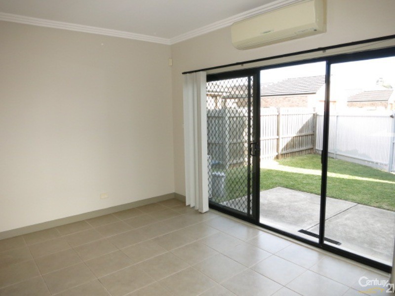 8 Seaton Street, Stanhope Gardens NSW 2768