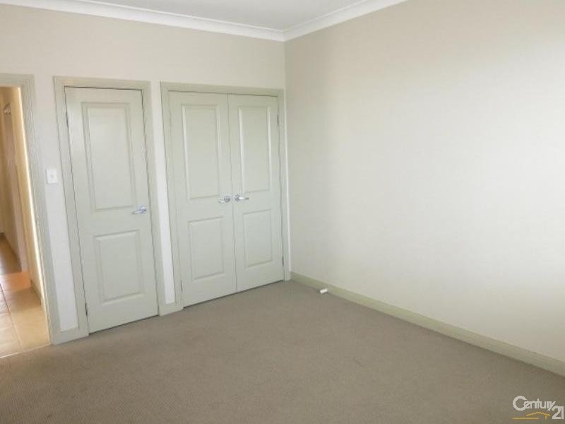 8 Seaton Street, Stanhope Gardens NSW 2768