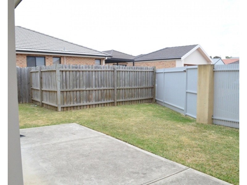 8 Seaton Street, Stanhope Gardens NSW 2768