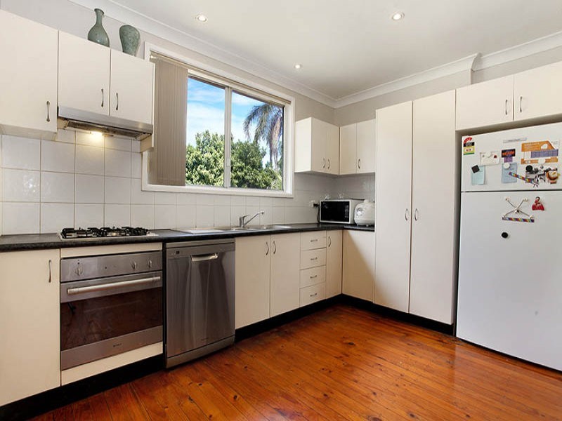 8 May Street, Constitution Hill NSW 2145