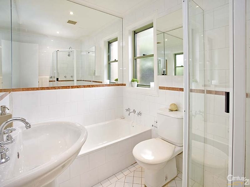 2/2 Holdsworth Avenue, Neutral Bay NSW 2089