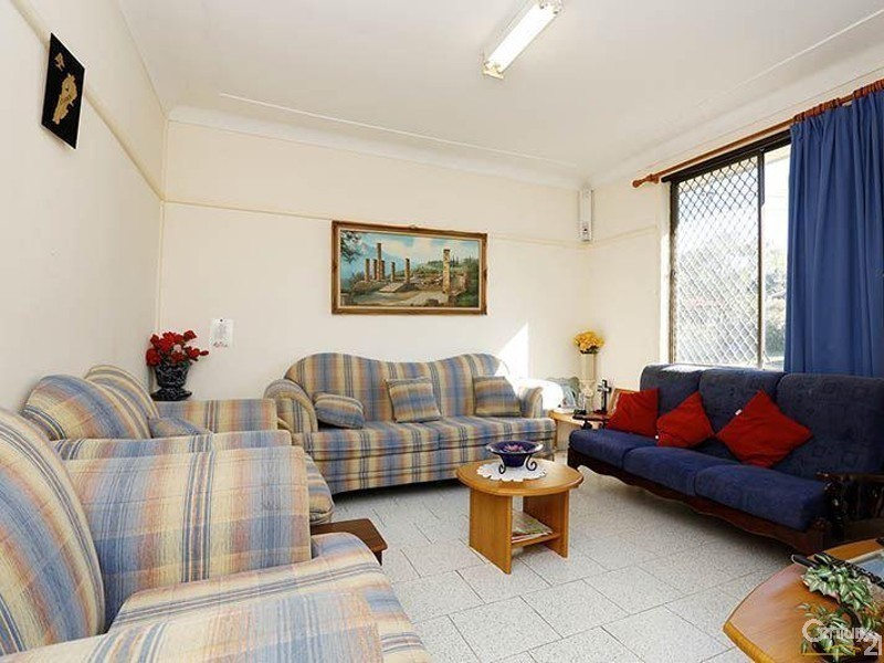 2 June Street, Seven Hills NSW 2147