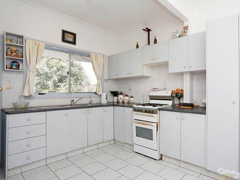 2 June Street, Seven Hills NSW 2147