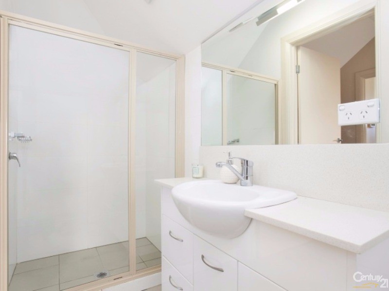 32 Raymond Road, Neutral Bay NSW 2089