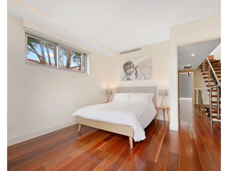 90A Kurraba Rd, Neutral Bay NSW 2089