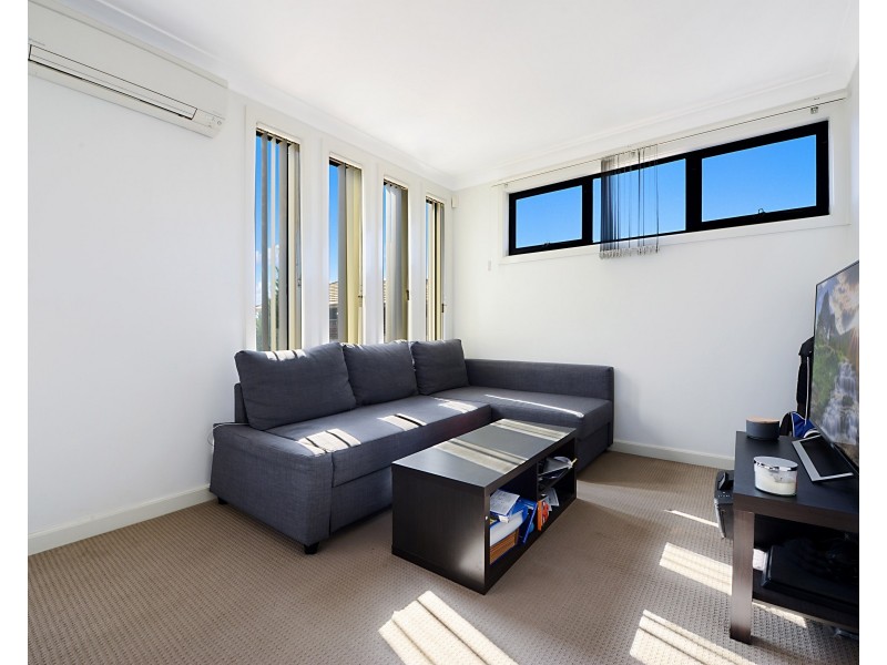 7 Maidstone Street, Stanhope Gardens NSW 2768