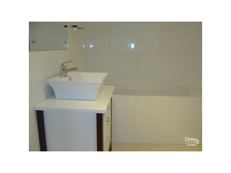 2/43 Canoon Road, South Turramurra NSW 2074